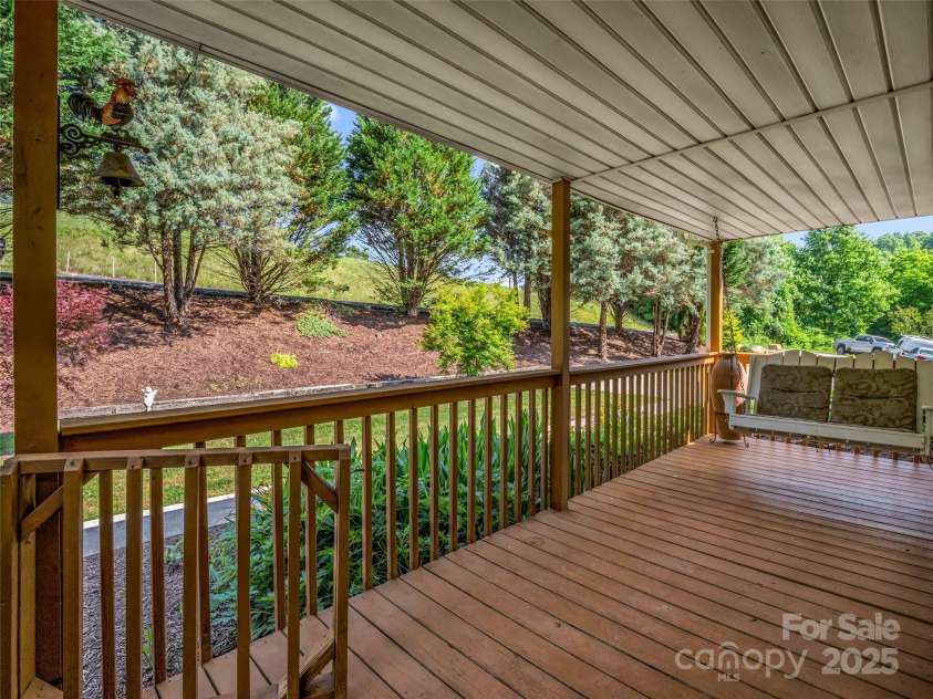 2941 Nix Creek Road, Marion, NC 28752.  MLS# CAR4268269, YatesRealty ID 20063. 