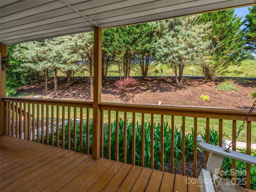 2941 Nix Creek Road, Marion, NC 28752.  MLS# CAR4268269, YatesRealty ID 20063. 