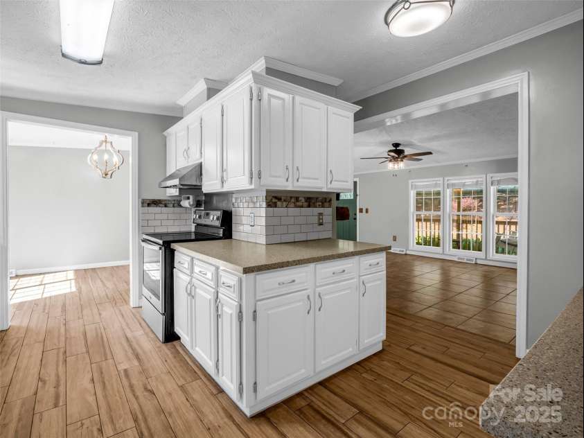 2941 Nix Creek Road, Marion, NC 28752.  MLS# CAR4268269, YatesRealty ID 20063. 