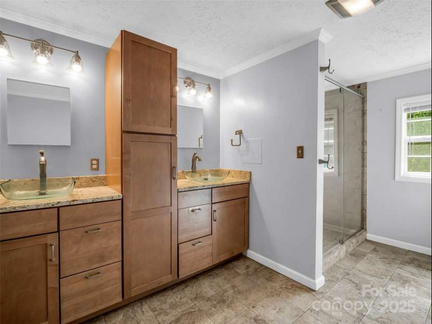 2941 Nix Creek Road, Marion, NC 28752.  MLS# CAR4268269, YatesRealty ID 20063. 