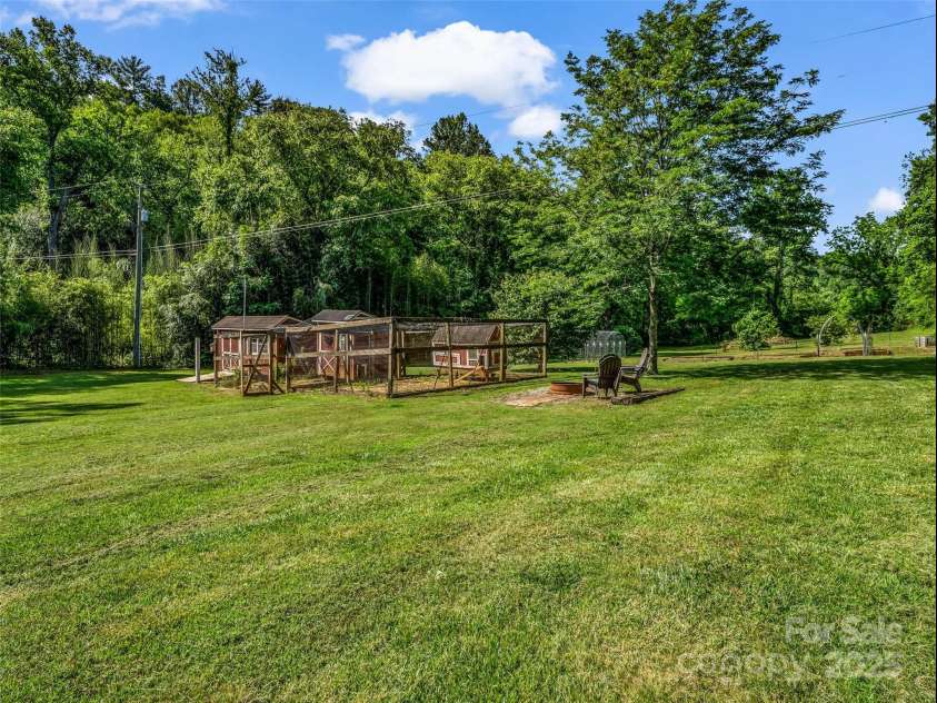 2941 Nix Creek Road, Marion, NC 28752.  MLS# CAR4268269, YatesRealty ID 20063. 
