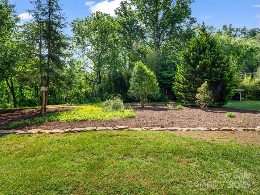 2941 Nix Creek Road, Marion, NC 28752.  MLS# CAR4268269, YatesRealty ID 20063. 