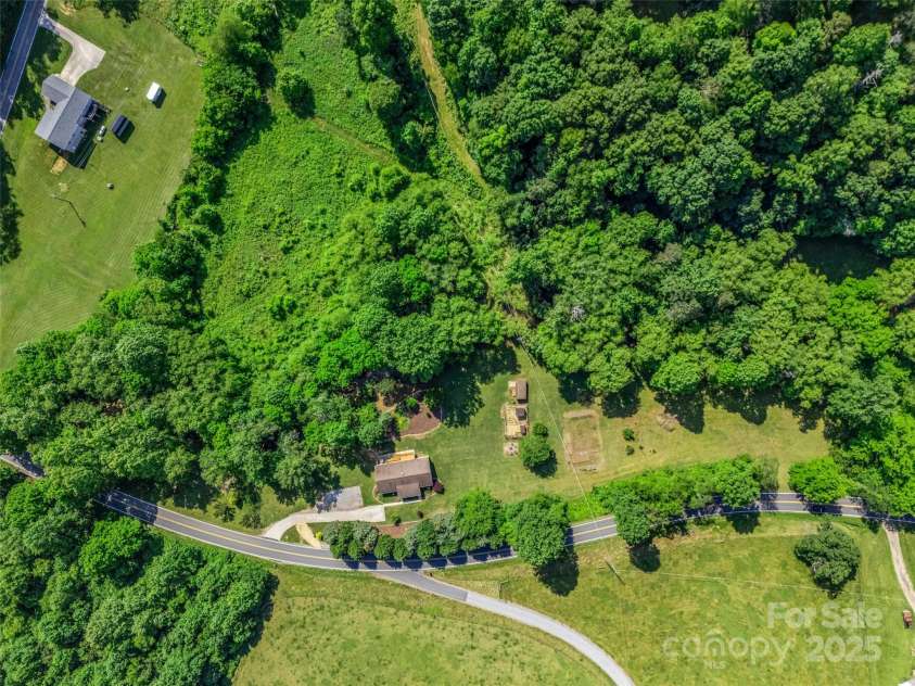 2941 Nix Creek Road, Marion, NC 28752.  MLS# CAR4268269, YatesRealty ID 20063. 