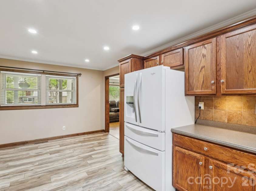 9202 Elgin Drive, Charlotte, NC 28214.  MLS# CAR4359753, YatesRealty ID 20064. 