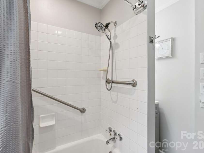 9202 Elgin Drive, Charlotte, NC 28214.  MLS# CAR4359753, YatesRealty ID 20064. 