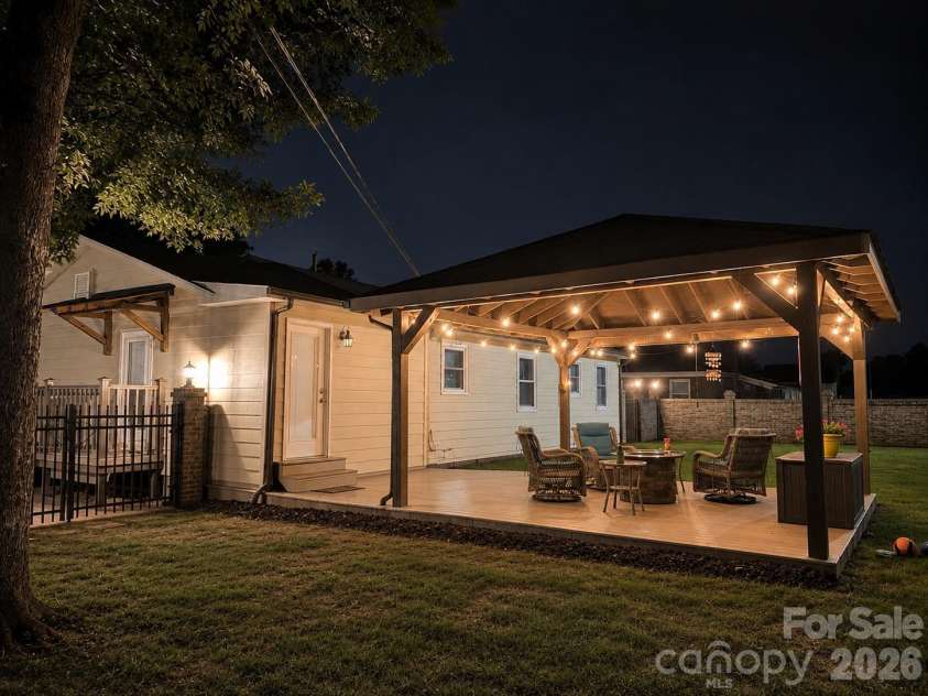 9202 Elgin Drive, Charlotte, NC 28214.  MLS# CAR4359753, YatesRealty ID 20064. 