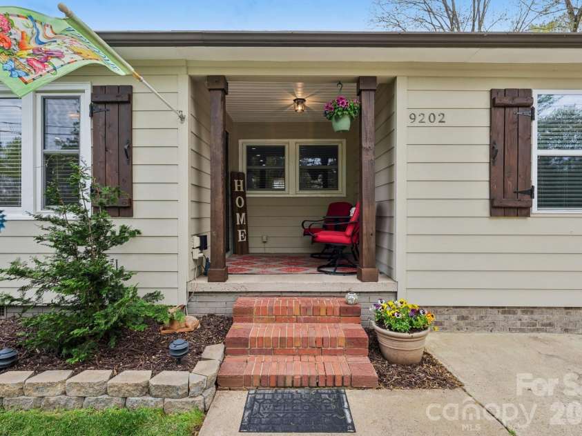 9202 Elgin Drive, Charlotte, NC 28214.  MLS# CAR4359753, YatesRealty ID 20064. Inviting Porch