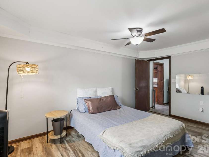 9202 Elgin Drive, Charlotte, NC 28214.  MLS# CAR4359753, YatesRealty ID 20064. Secondary Bedroom 