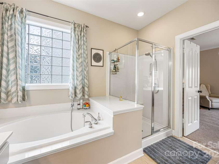 12312 Mcallister Park Drive, Charlotte, NC 28277.  MLS# CAR4267580, YatesRealty ID 20065. 