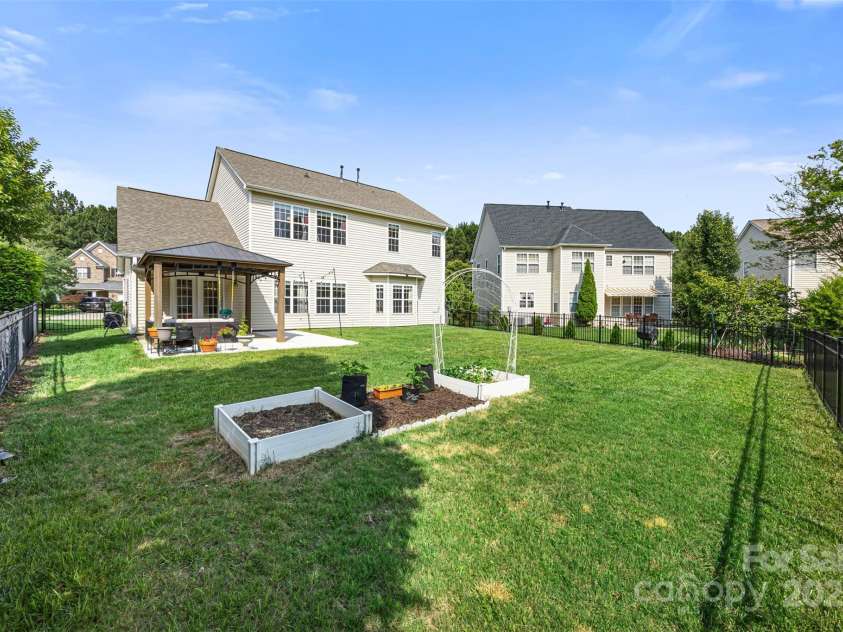 12312 Mcallister Park Drive, Charlotte, NC 28277.  MLS# CAR4267580, YatesRealty ID 20065. 