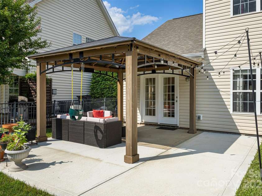 12312 Mcallister Park Drive, Charlotte, NC 28277.  MLS# CAR4267580, YatesRealty ID 20065. 