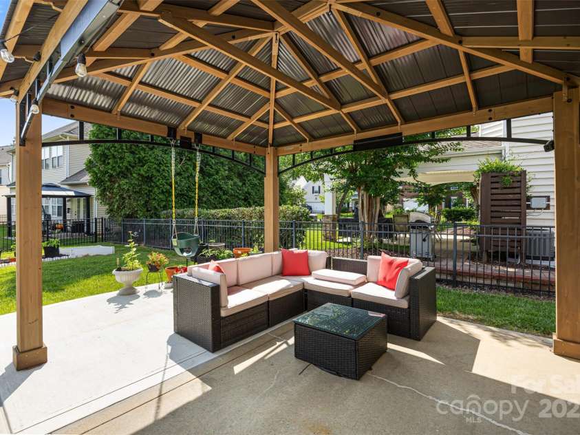 12312 Mcallister Park Drive, Charlotte, NC 28277.  MLS# CAR4267580, YatesRealty ID 20065. 