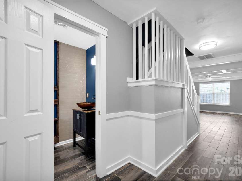 9653 Terrier Way, Charlotte, NC 28269.  MLS# CAR4367093, YatesRealty ID 20066. 