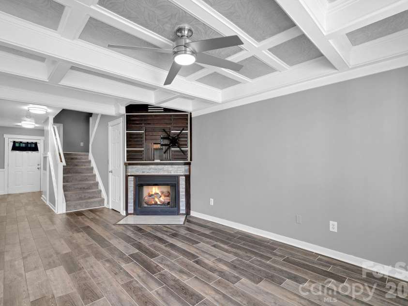9653 Terrier Way, Charlotte, NC 28269.  MLS# CAR4367093, YatesRealty ID 20066. 