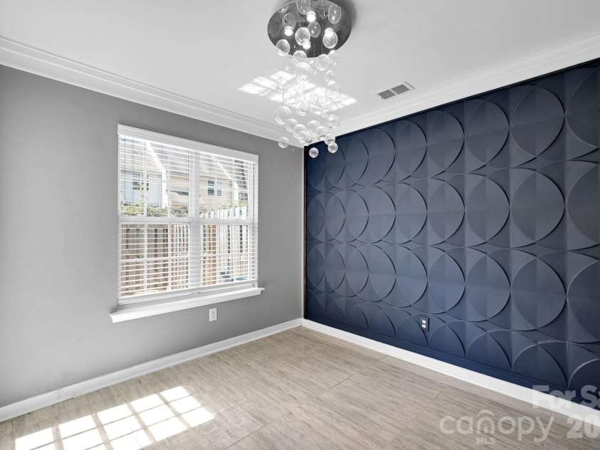 9653 Terrier Way, Charlotte, NC 28269.  MLS# CAR4367093, YatesRealty ID 20066. 