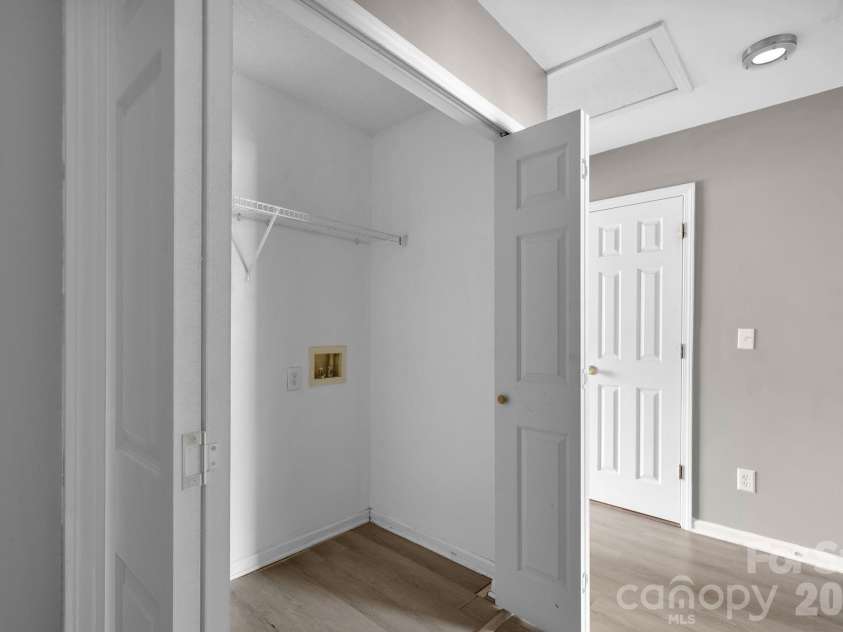 9653 Terrier Way, Charlotte, NC 28269.  MLS# CAR4367093, YatesRealty ID 20066. 