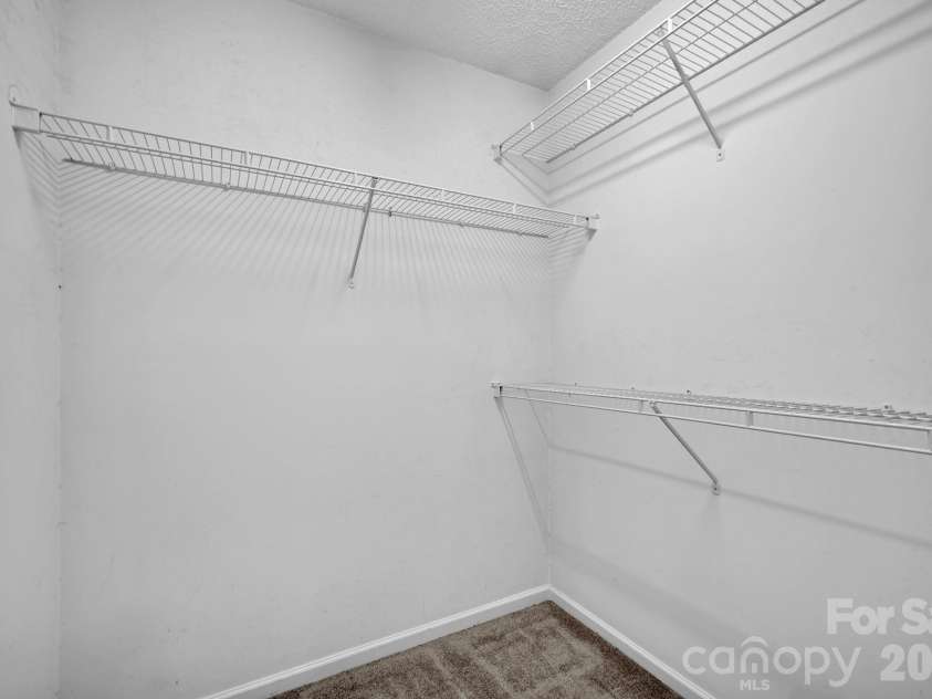9653 Terrier Way, Charlotte, NC 28269.  MLS# CAR4367093, YatesRealty ID 20066. 
