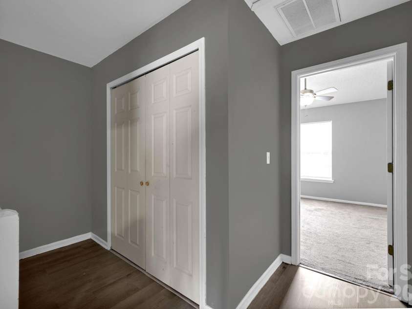 9653 Terrier Way, Charlotte, NC 28269.  MLS# CAR4367093, YatesRealty ID 20066. 