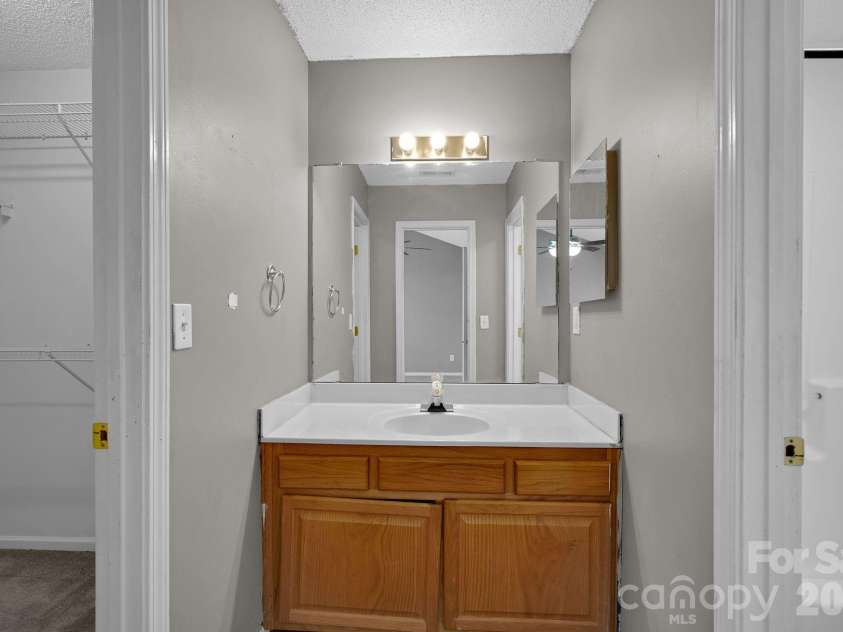 9653 Terrier Way, Charlotte, NC 28269.  MLS# CAR4367093, YatesRealty ID 20066. 