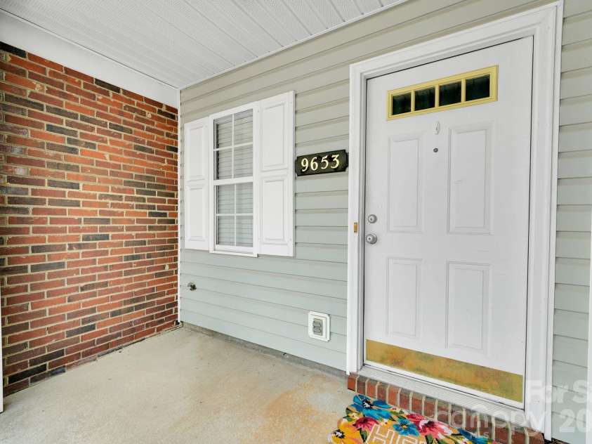 9653 Terrier Way, Charlotte, NC 28269.  MLS# CAR4367093, YatesRealty ID 20066. 