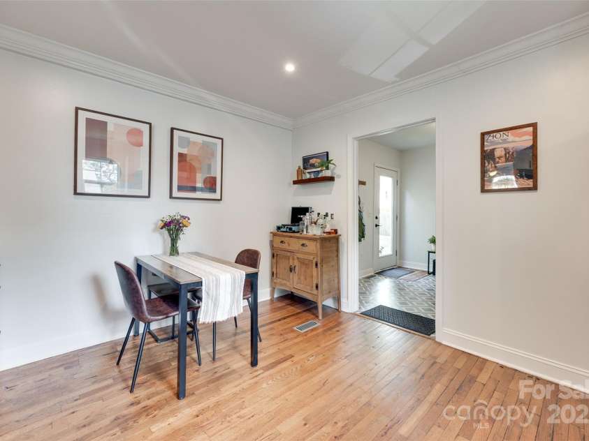 203 Lincoln Street, Belmont, NC 28012.  MLS# CAR4264211, YatesRealty ID 20067. 