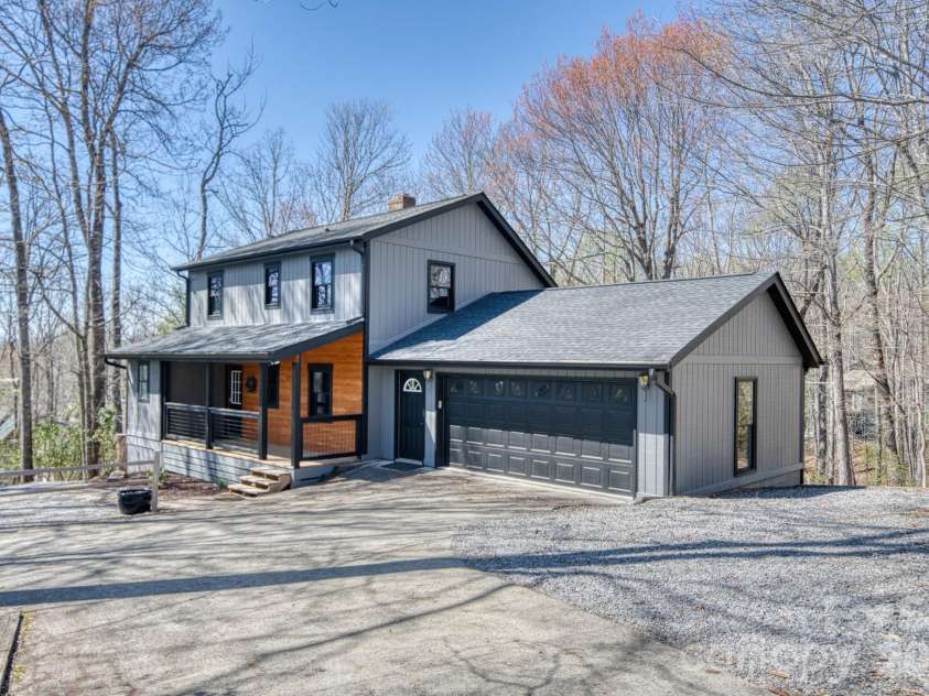 46 Wahuhu Court, Brevard, NC 28712.  MLS# CAR4368025, YatesRealty ID 20067. 