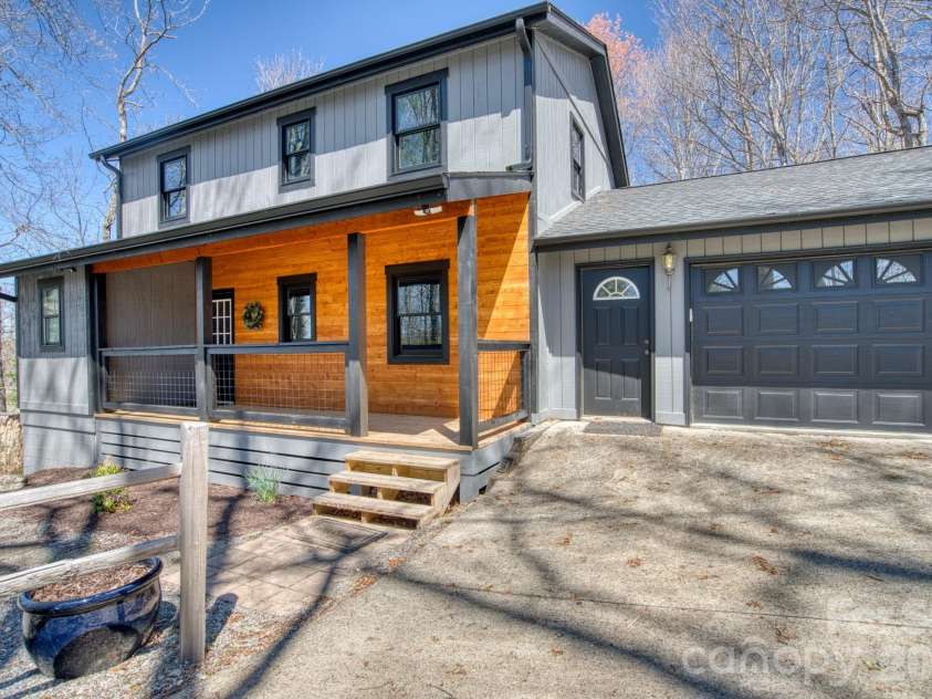 46 Wahuhu Court, Brevard, NC 28712.  MLS# CAR4368025, YatesRealty ID 20067. 