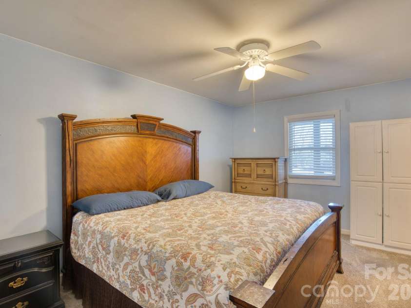 46 Wahuhu Court, Brevard, NC 28712.  MLS# CAR4368025, YatesRealty ID 20067. 