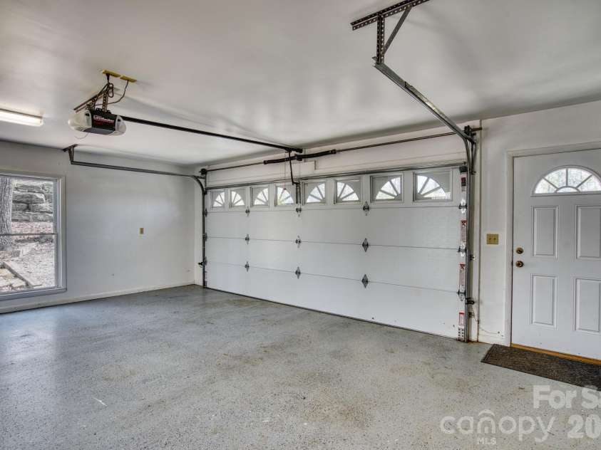 46 Wahuhu Court, Brevard, NC 28712.  MLS# CAR4368025, YatesRealty ID 20067. 