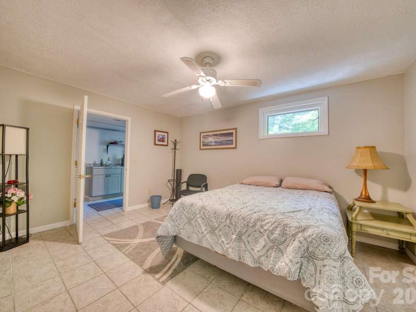 46 Wahuhu Court, Brevard, NC 28712.  MLS# CAR4368025, YatesRealty ID 20067. 