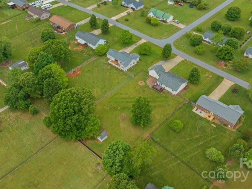 195 Antler Drive, Statesville, NC 28625.  MLS# CAR4255134, YatesRealty ID 20068. 