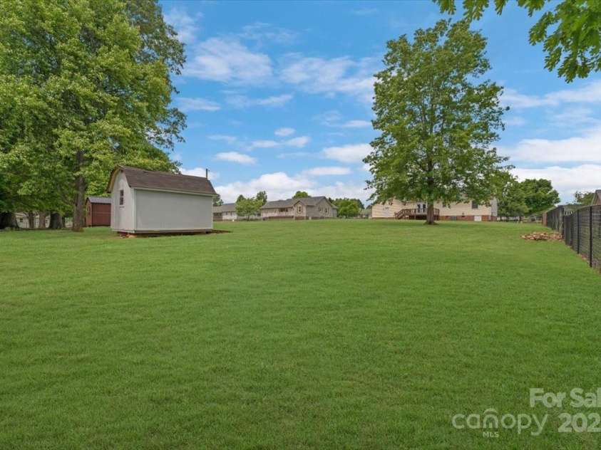 195 Antler Drive, Statesville, NC 28625.  MLS# CAR4255134, YatesRealty ID 20068. Backyard