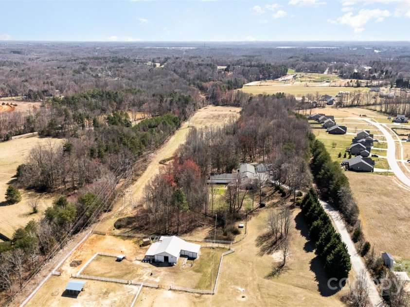 1456 Main Street, Kernersville, NC 27284.  MLS# CAR4233397, YatesRealty ID 2007. 