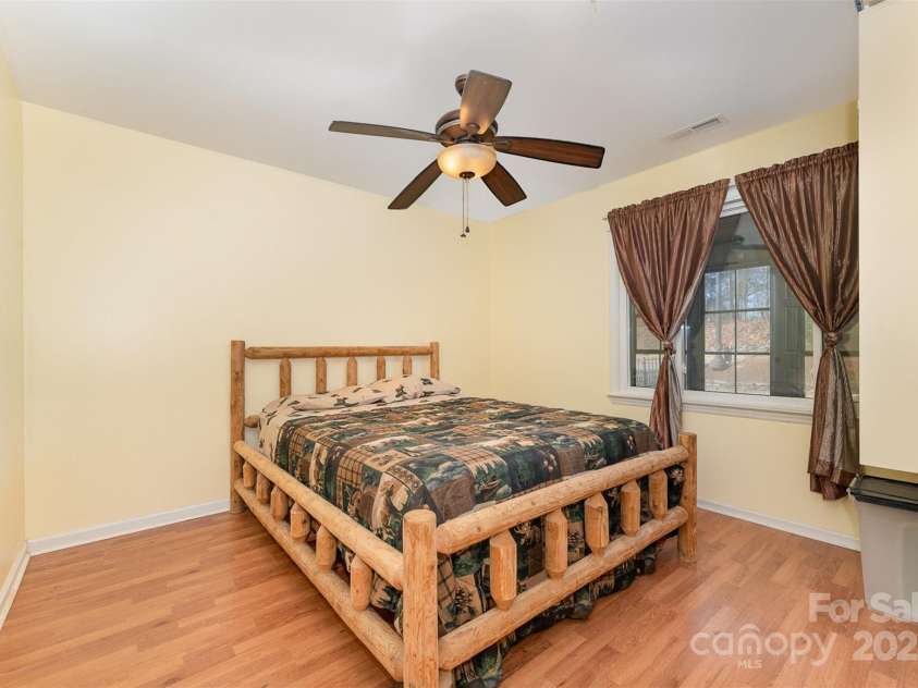 1456 Main Street, Kernersville, NC 27284.  MLS# CAR4233397, YatesRealty ID 2007. 