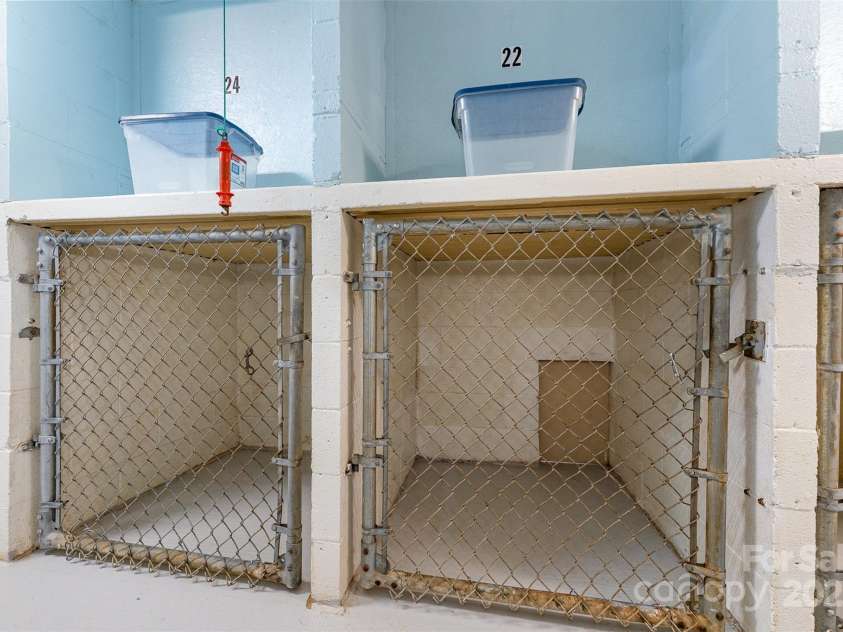 1456 Main Street, Kernersville, NC 27284.  MLS# CAR4233397, YatesRealty ID 2007. 