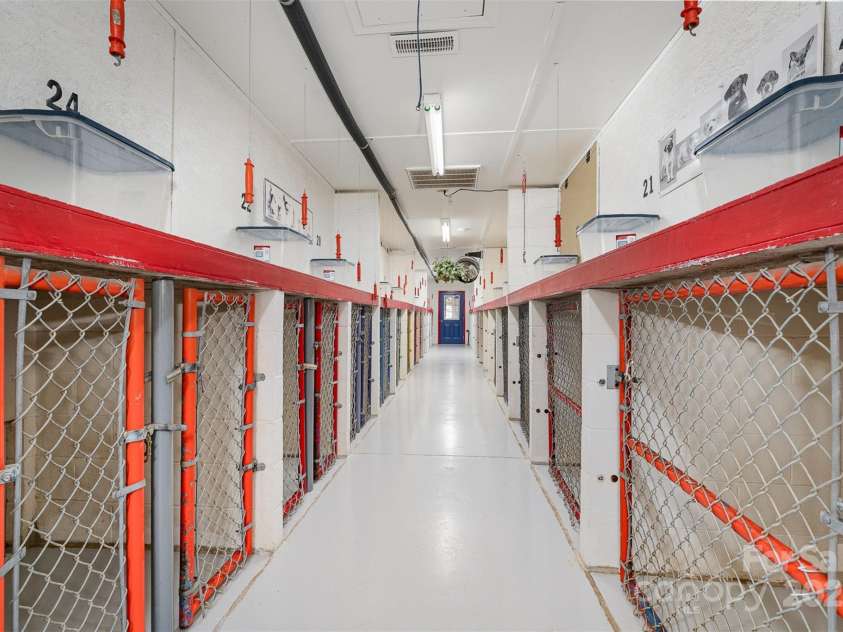 1456 Main Street, Kernersville, NC 27284.  MLS# CAR4233397, YatesRealty ID 2007. 