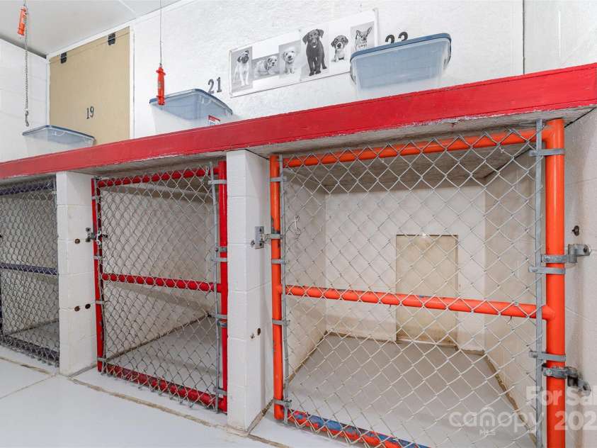 1456 Main Street, Kernersville, NC 27284.  MLS# CAR4233397, YatesRealty ID 2007. 