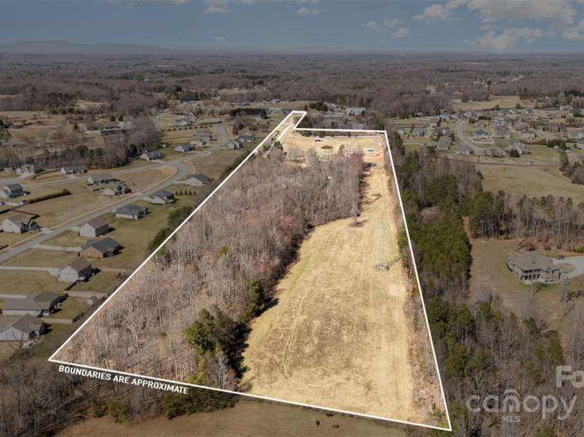 1456 Main Street, Kernersville, NC 27284.  MLS# CAR4233397, YatesRealty ID 2007. 