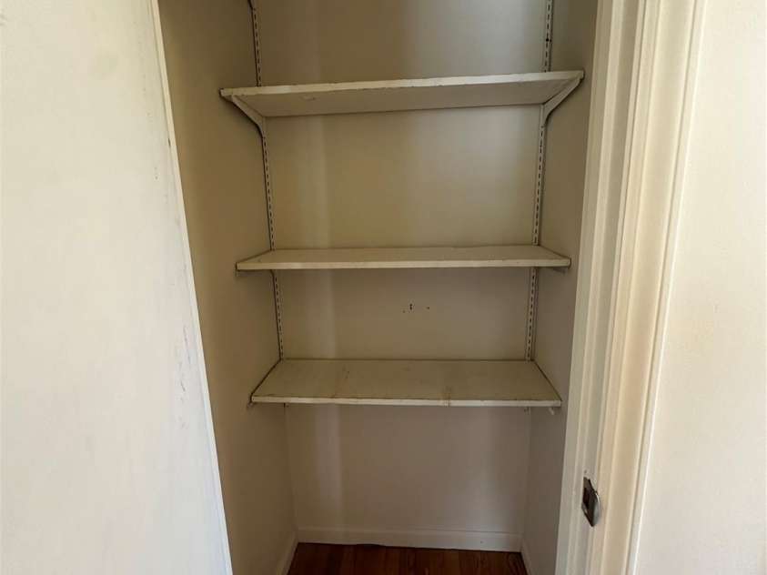 166 Hanover Street, Asheville, NC 28806.  MLS# CAR4243271, YatesRealty ID 20070. 