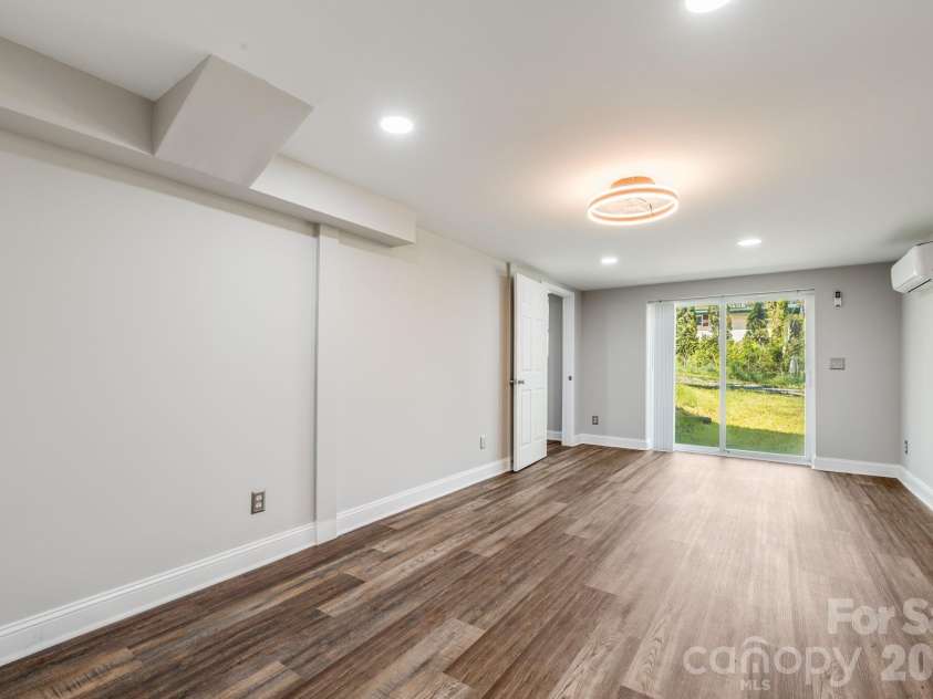 111 Sunset Hill Drive, Etowah, NC 28729.  MLS# CAR4371450, YatesRealty ID 20071. 