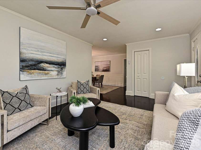 1913 Optimist Lane, Charlotte, NC 28205.  MLS# CAR4365114, YatesRealty ID 20072. 