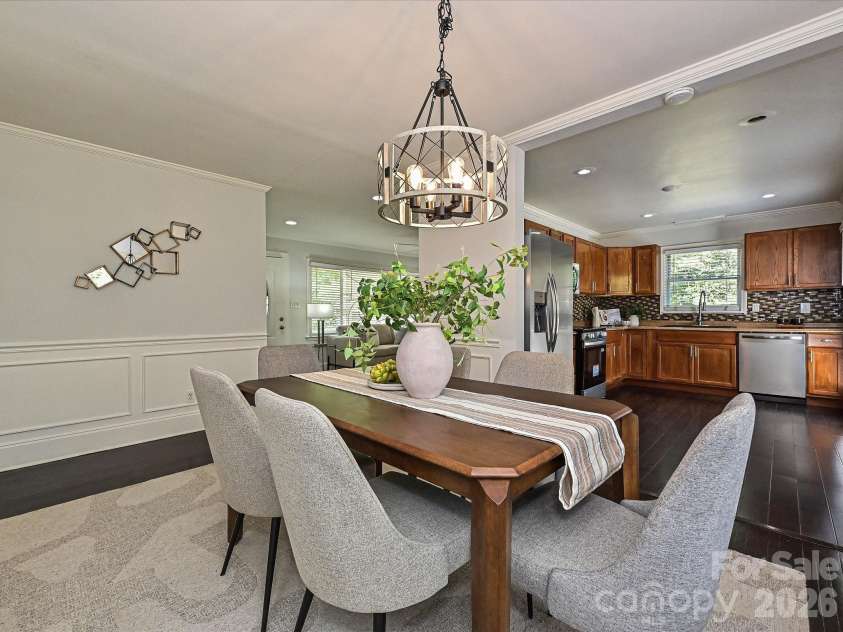 1913 Optimist Lane, Charlotte, NC 28205.  MLS# CAR4365114, YatesRealty ID 20072. 