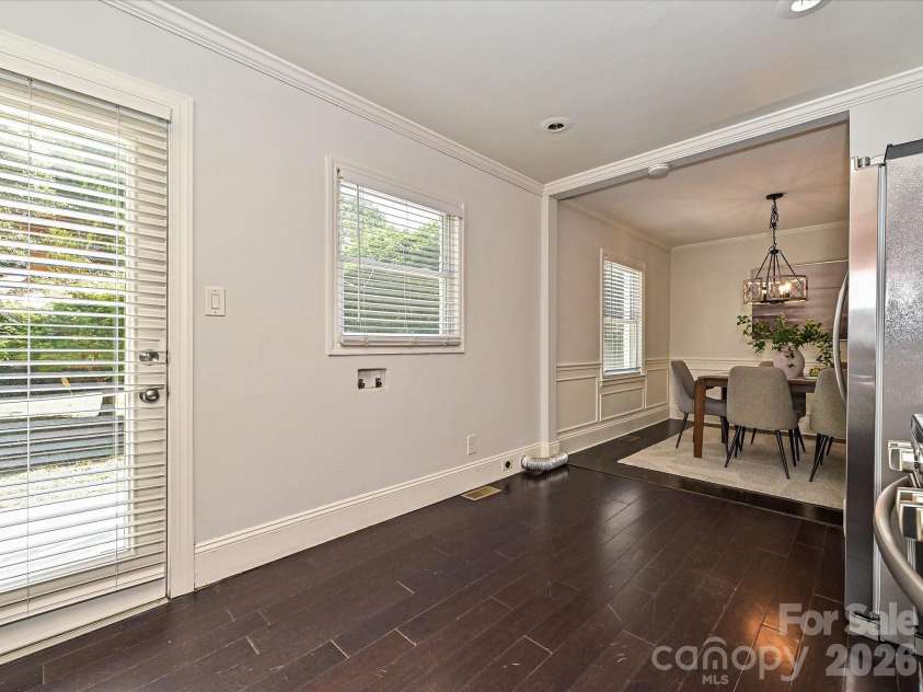1913 Optimist Lane, Charlotte, NC 28205.  MLS# CAR4365114, YatesRealty ID 20072. 