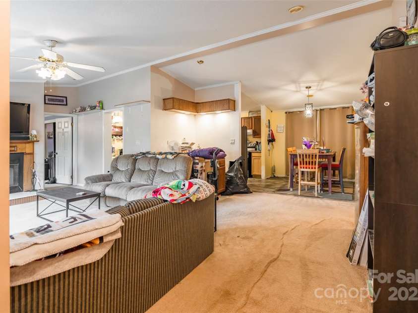 4373 Wentz Road, Maiden, NC 28650.  MLS# CAR4267577, YatesRealty ID 20072. 