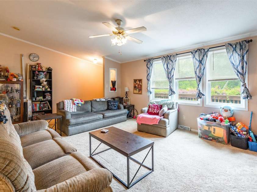 4373 Wentz Road, Maiden, NC 28650.  MLS# CAR4267577, YatesRealty ID 20072. 