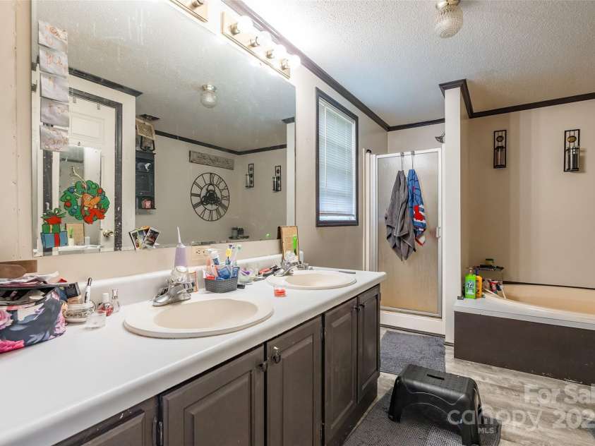 4373 Wentz Road, Maiden, NC 28650.  MLS# CAR4267577, YatesRealty ID 20072. 