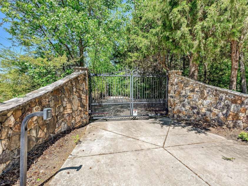 6112 Rehobeth Road, Waxhaw, NC 28173.  MLS# CAR4373674, YatesRealty ID 20073. 