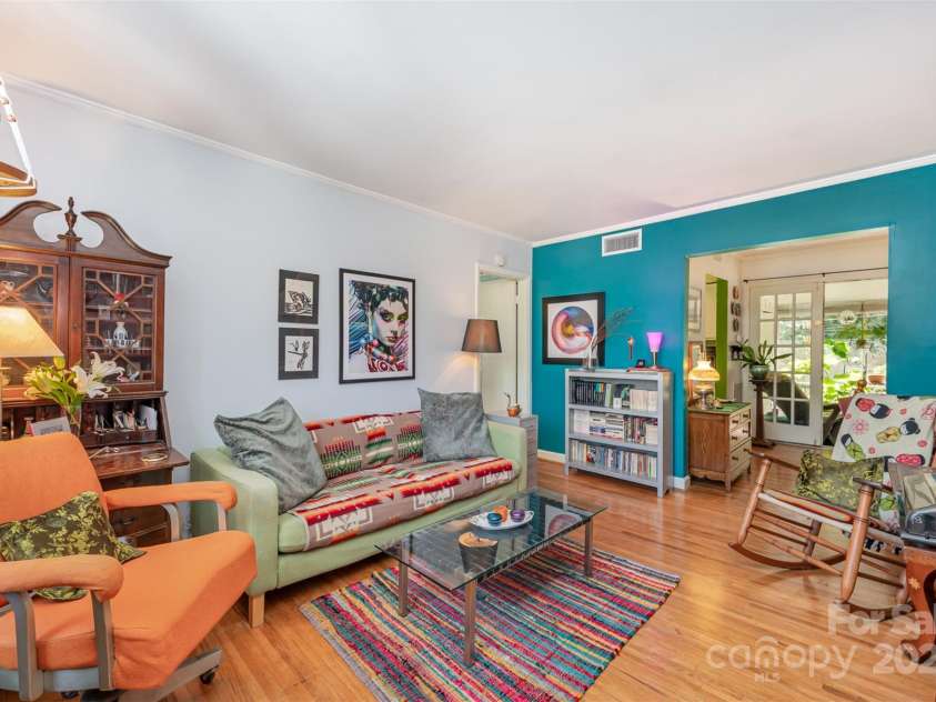 912 McAlway Road, Charlotte, NC 28211.  MLS# CAR4231344, YatesRealty ID 20073. 