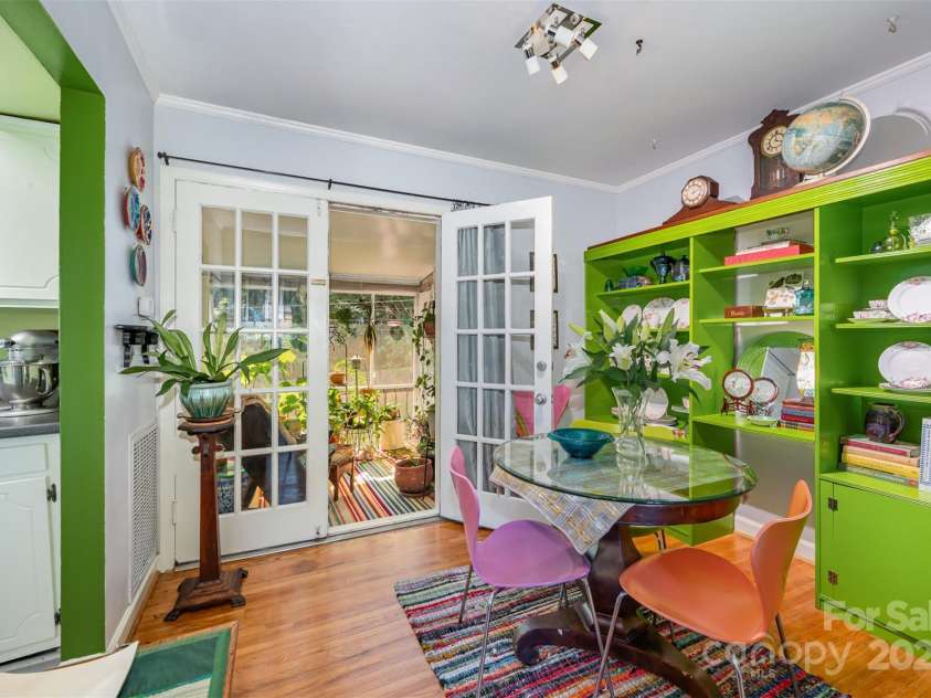 912 McAlway Road, Charlotte, NC 28211.  MLS# CAR4231344, YatesRealty ID 20073. 