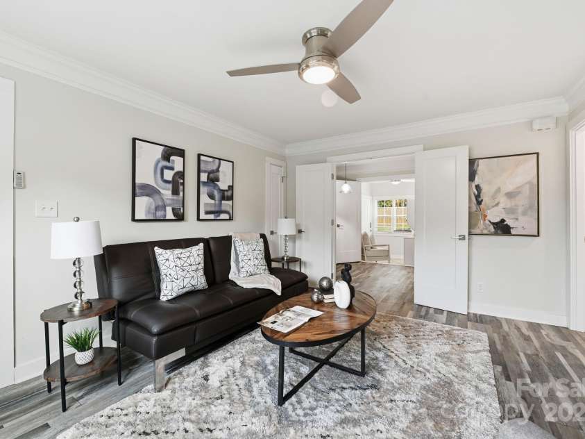 912 Mcalway Road, Charlotte, NC 28211.  MLS# CAR4322289, YatesRealty ID 20073. 